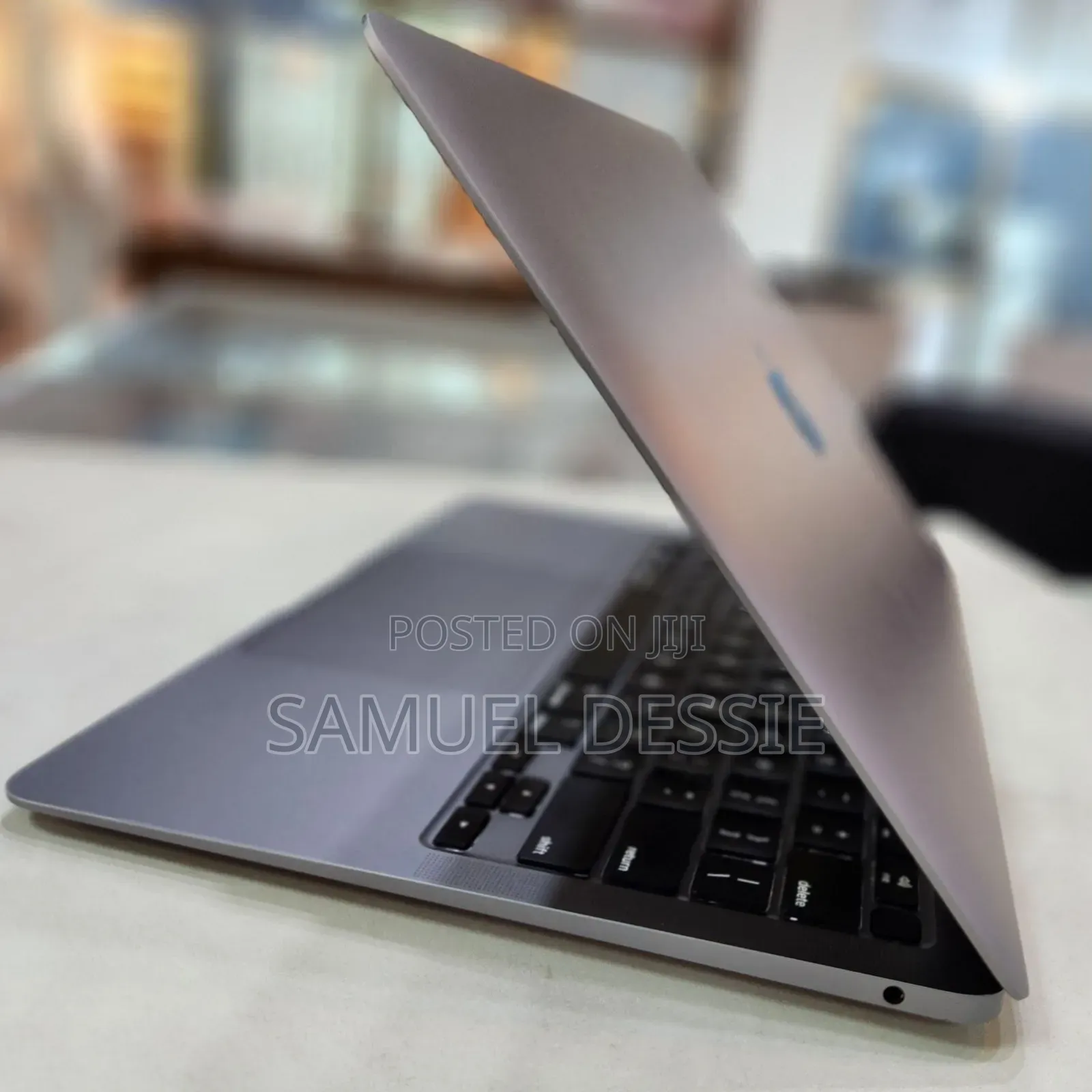 New Laptop Apple MacBook Air 2020 8GB Intel Core I3 SSD 256GB