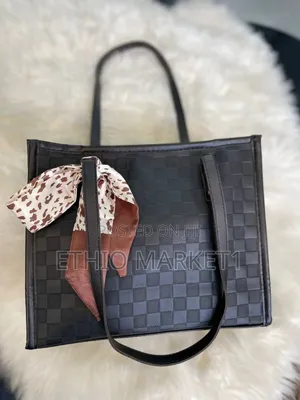 Square Check Ladies Hand Bag With Scarf