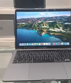 New Laptop Apple MacBook Pro 2019 8GB Intel Core I5 SSD 128GB