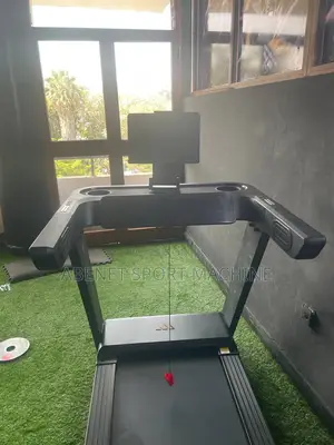 New Adidas T23 የቤት መሮጫ ማሽን