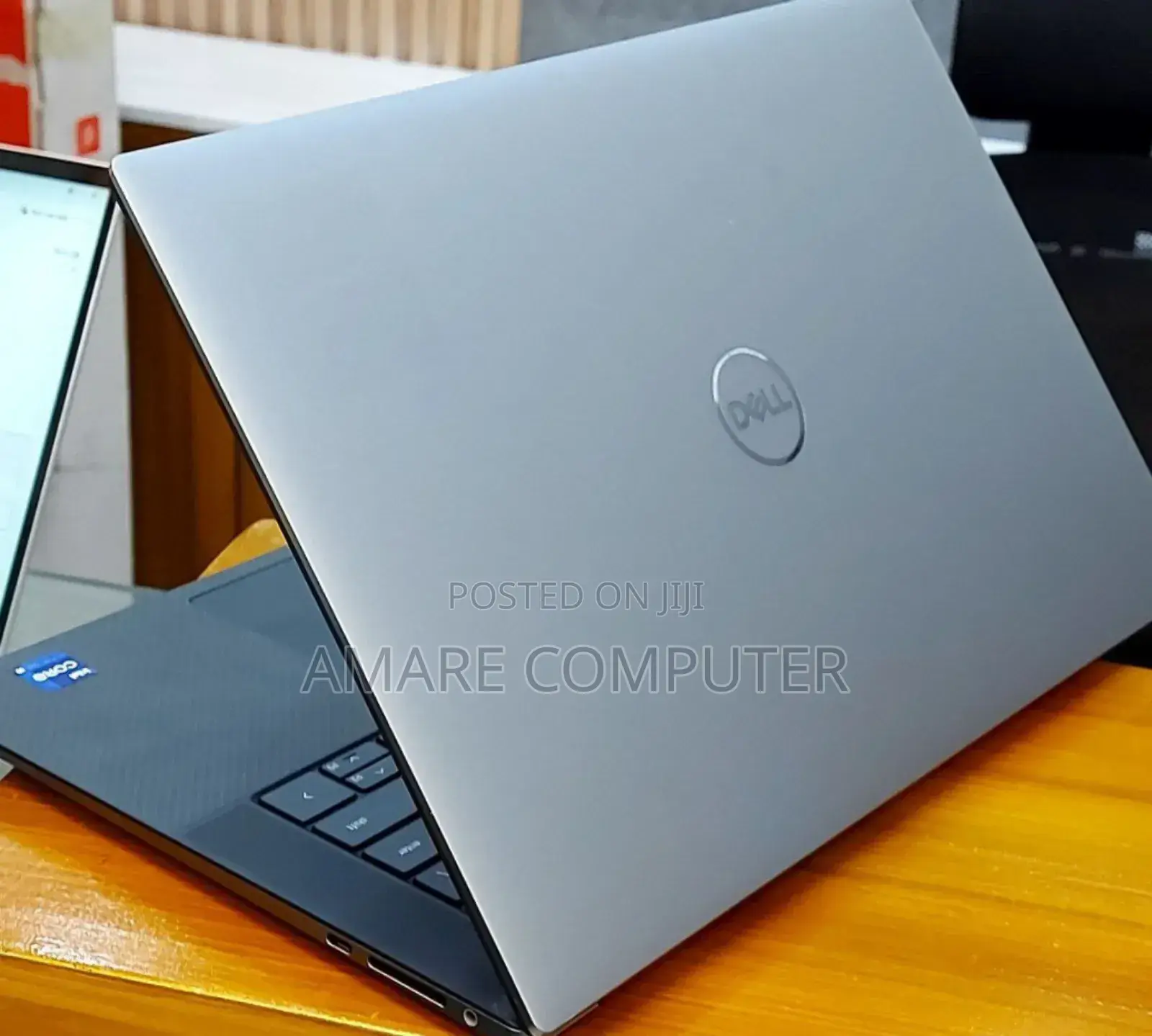 New Laptop Dell Inspiron 15 32GB Intel Core I9 SSD 1T