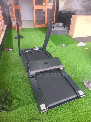 Photo - በቤቶ ስፖርት የሚሰሩበት ዘመናዊ Adidas T23 የመሮጫ ማሽን