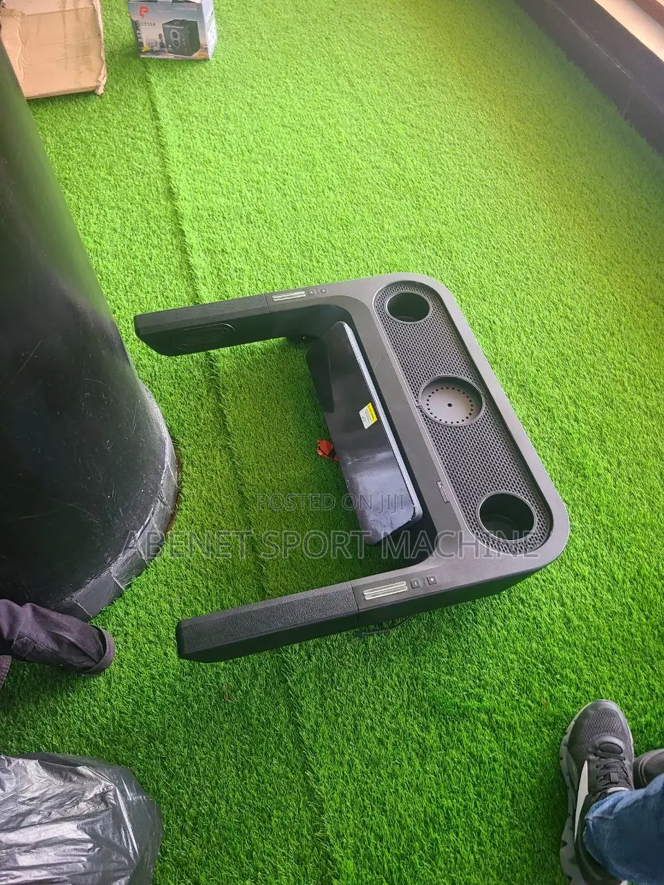 በቤቶ ስፖርት የሚሰሩበት ዘመናዊ Adidas T23 የመሮጫ ማሽን