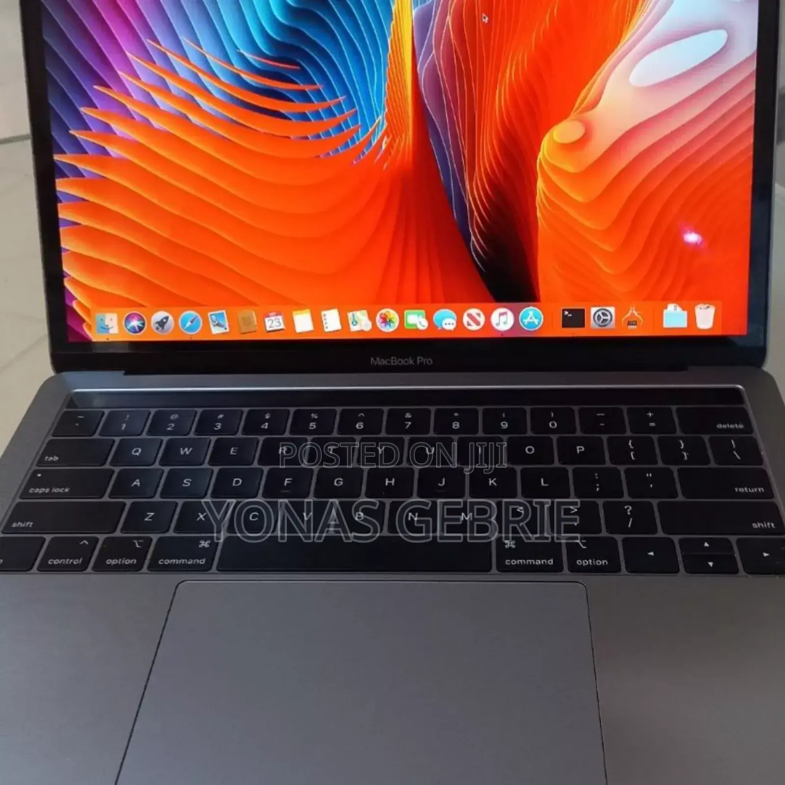 New Laptop Apple MacBook Pro 2018 8GB Intel Core i5 SSD 512GB