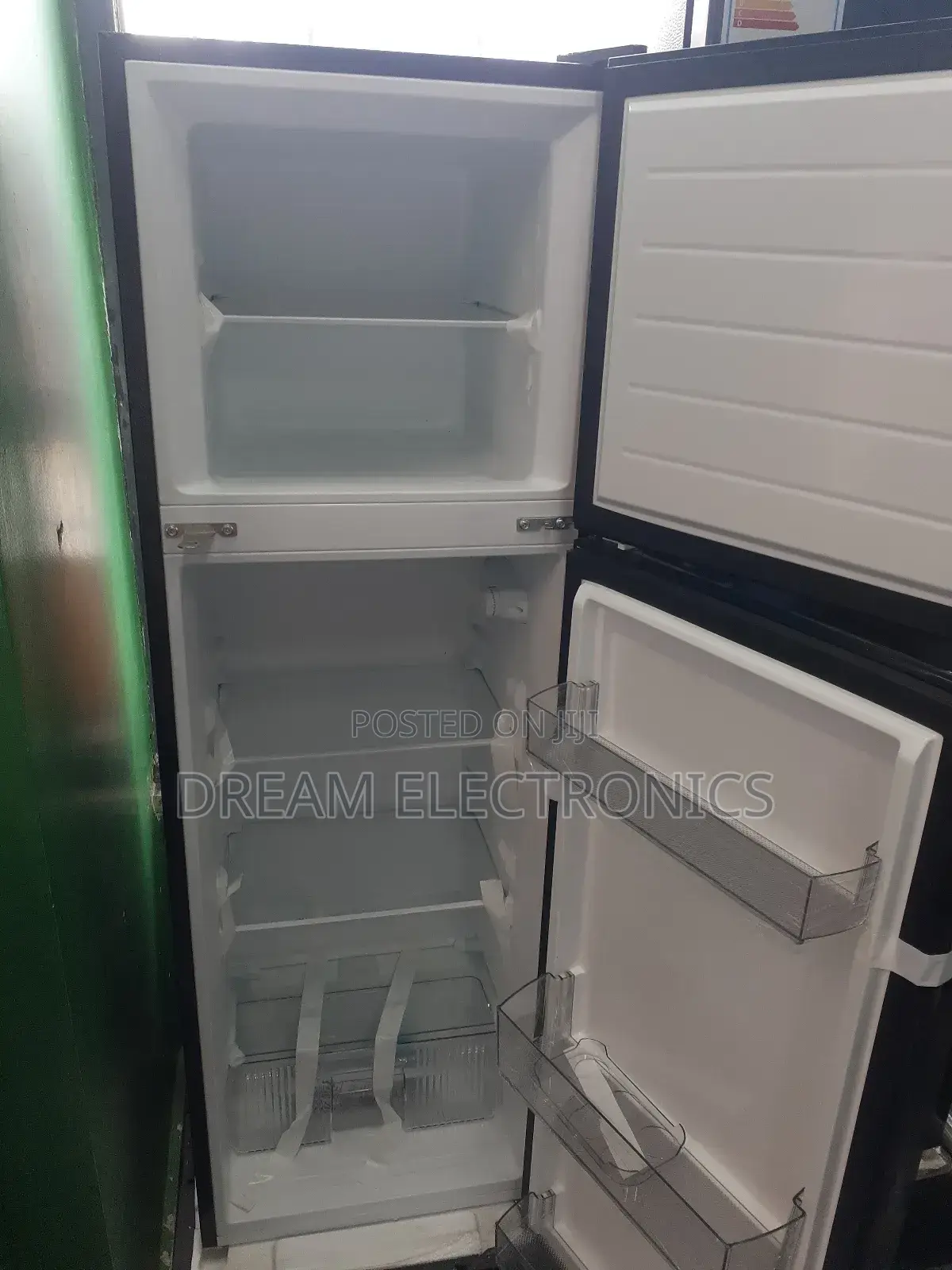 Midea Refrigerator 237