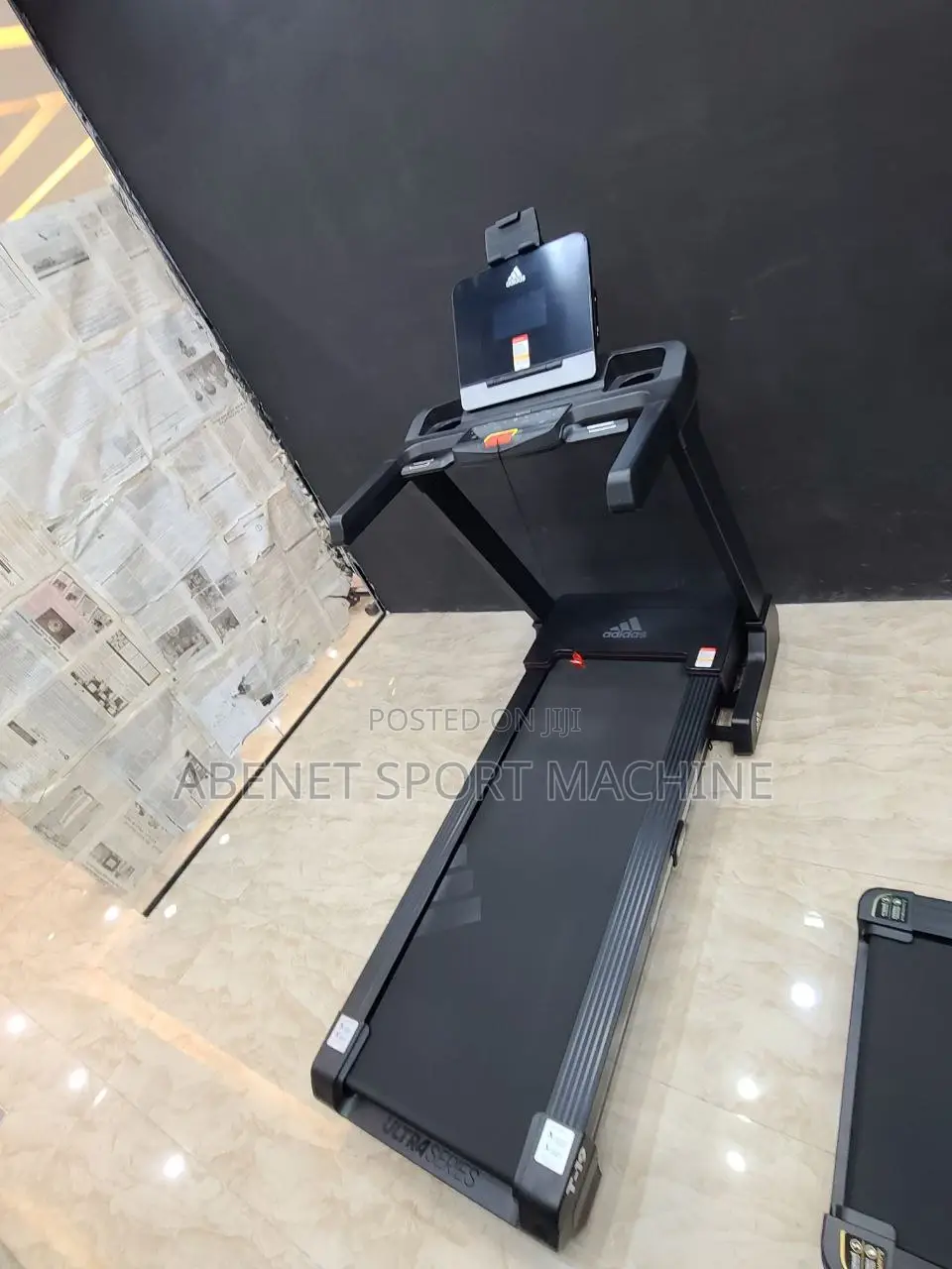 በቤቶ ስፖርት የሚሰሩበት ዘመናዊ Adidas T19 Treadmill