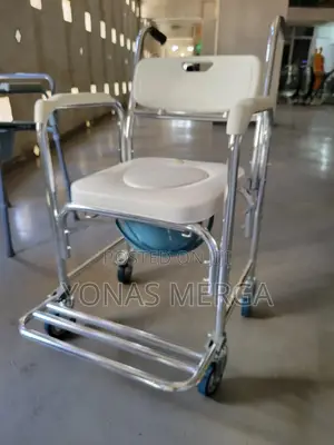 Photo - Toilet Shower Chair With Open Seat፹刁toilet Chairπ∆Popo Cher