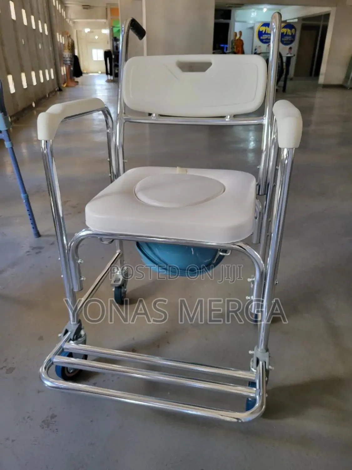 Multi-Use Toilet Chair爭፮sturdy and Portable Commode Chair⩩ፖፖ