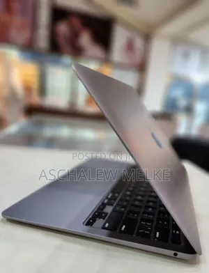Laptop Apple MacBook Air 2020 8GB Intel Core I3 SSD 256GB