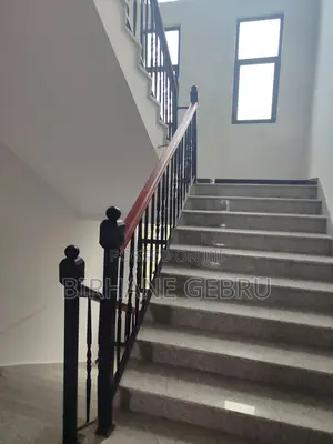 G+6 Luxury Apartiment Forliving or Office Rent