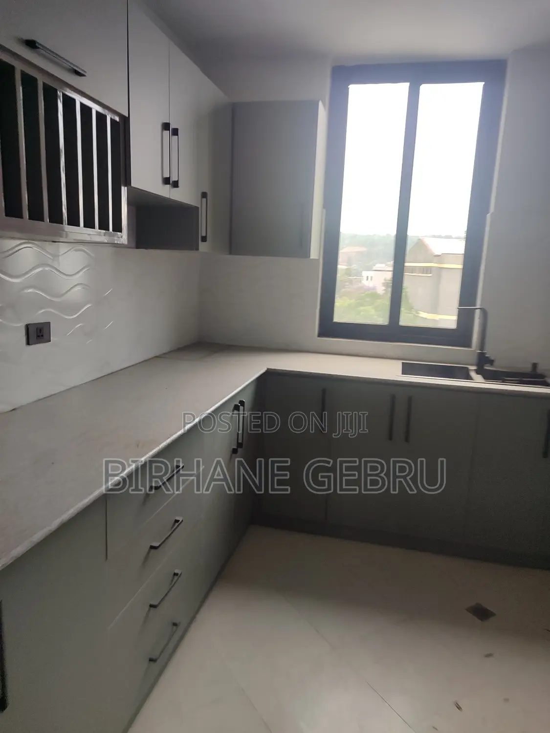 G+6 Luxury Apartiment Forliving or Office Rent