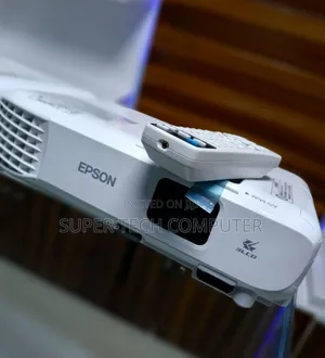 Epson Eb-S05 Have Remote and Bag With Discount