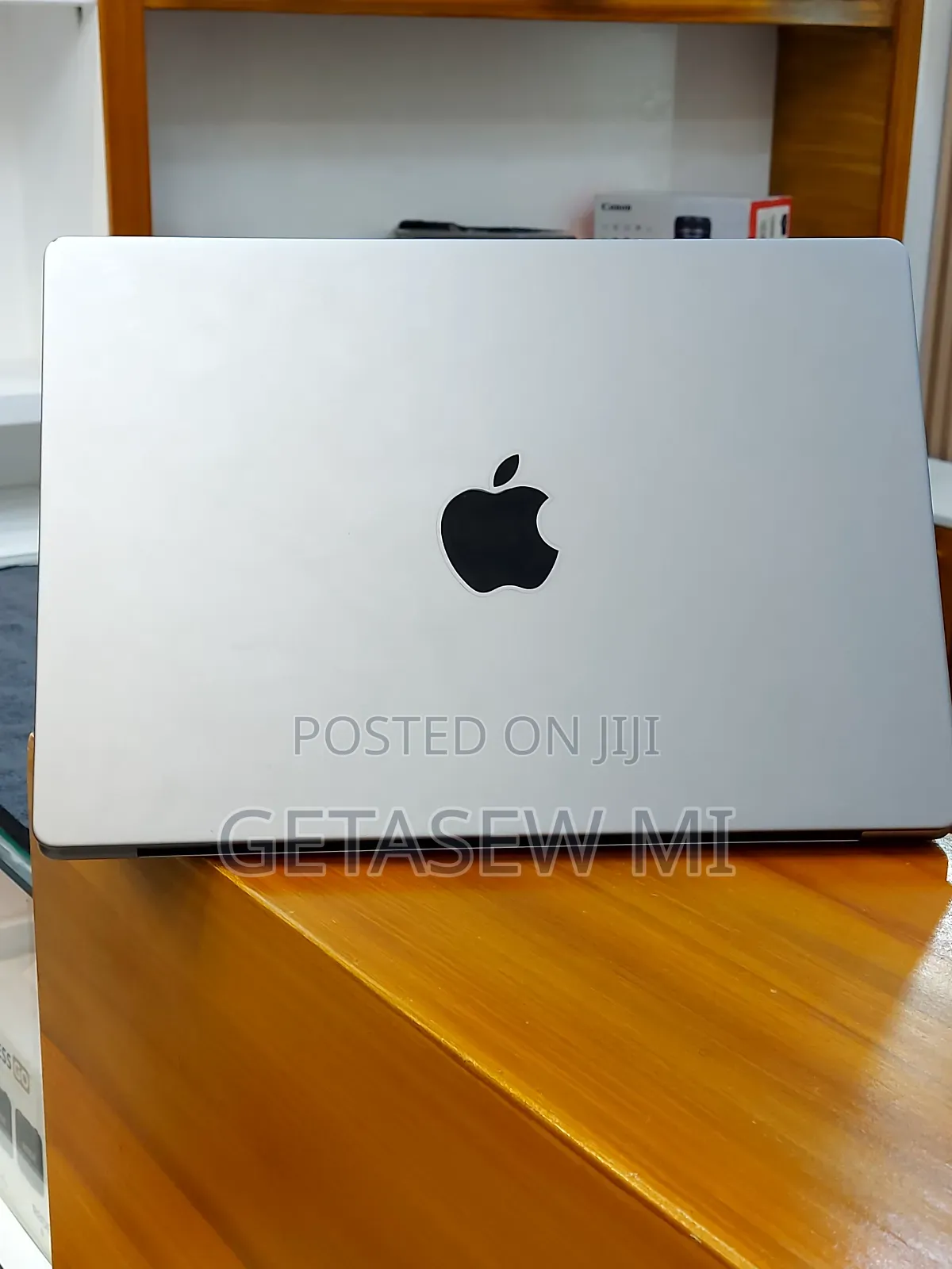 New Laptop Apple MacBook Pro 2021 M1 16GB Apple M1 Pro SSD 1T