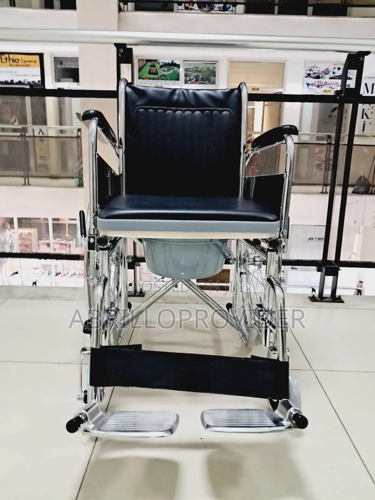 Toilet Wheelchair4wheelchair8wheelchair6wheelchair5wheelchai