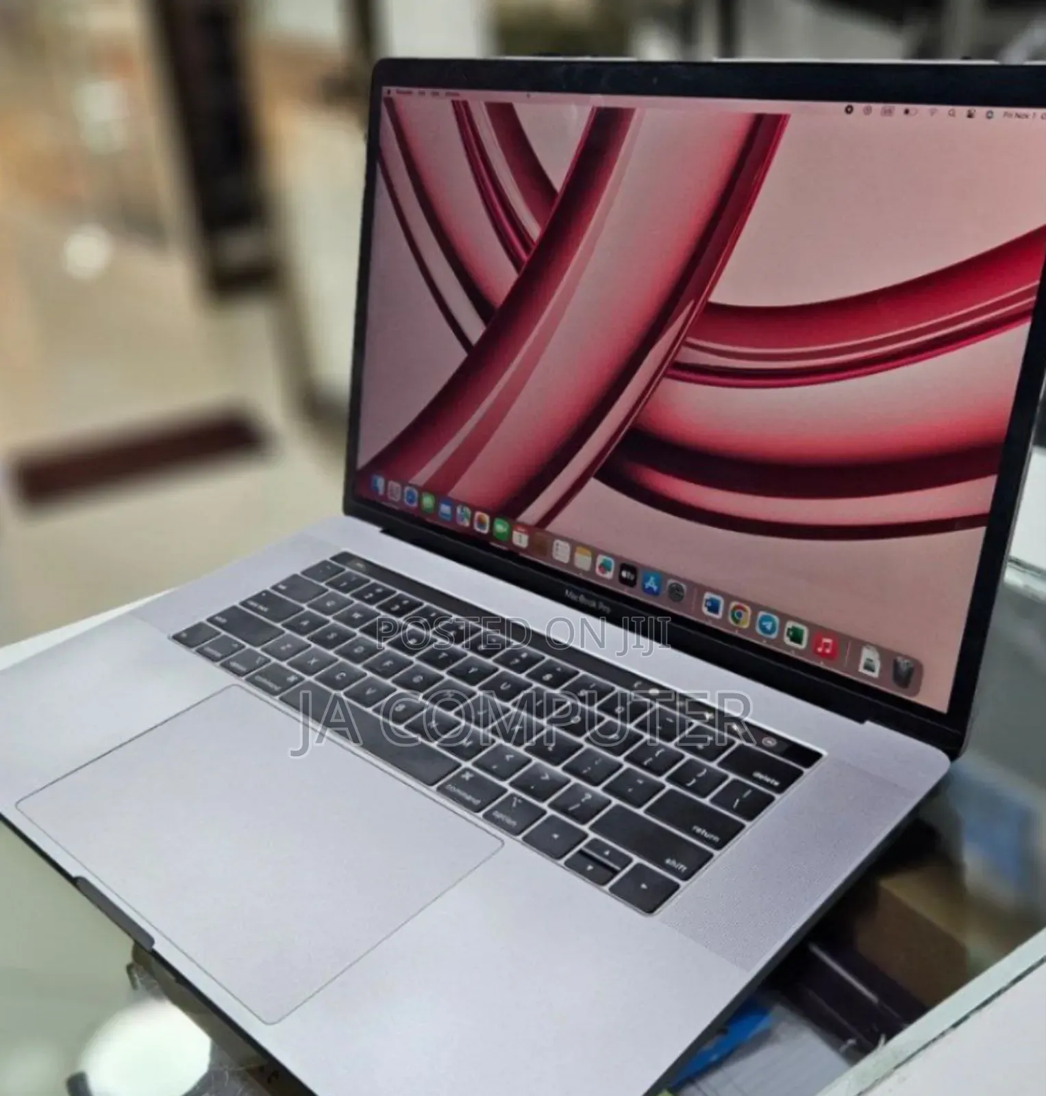 New Laptop Apple MacBook Pro 2019 32GB Intel Core I9 SSD 2T