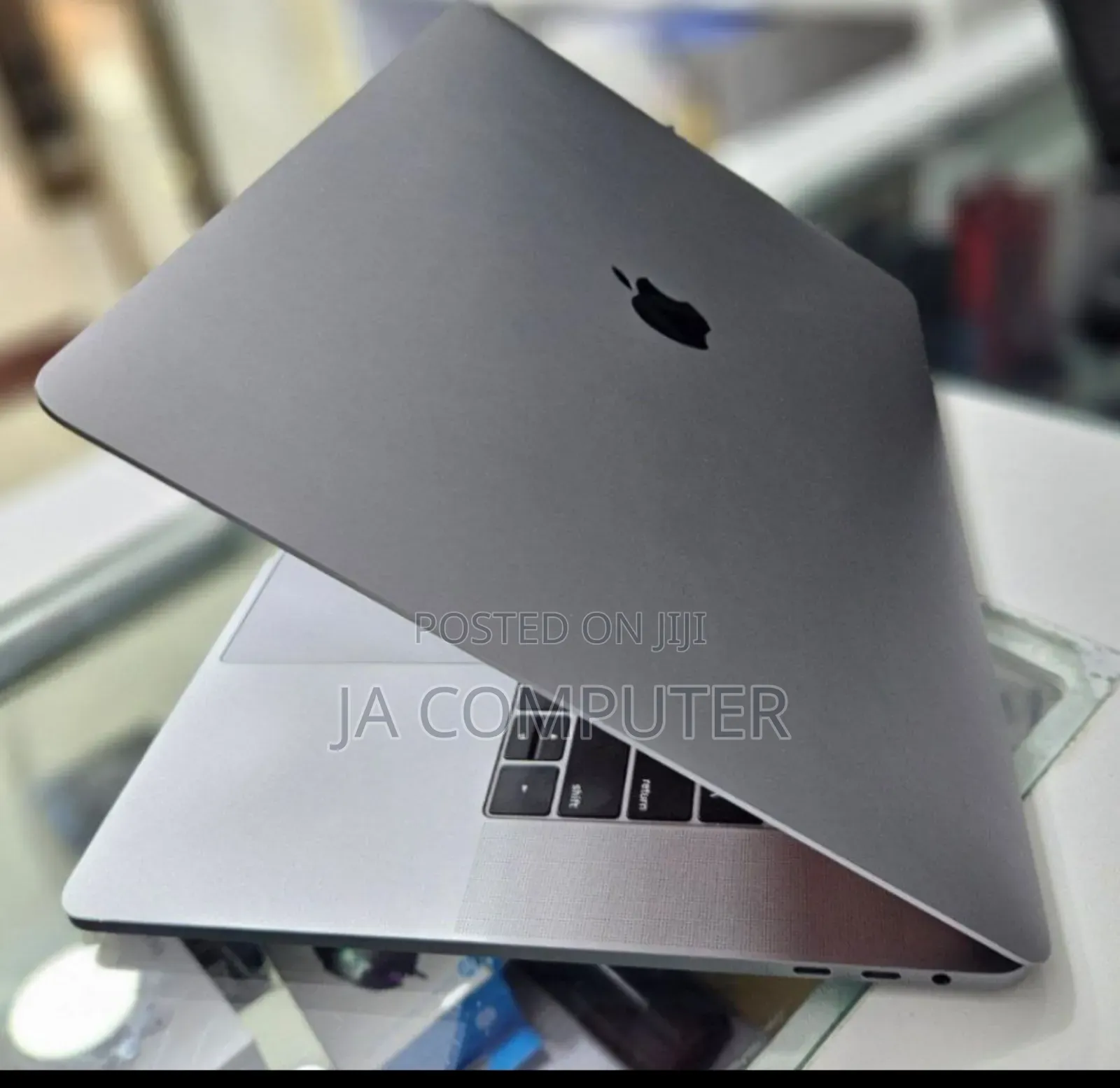 New Laptop Apple MacBook Pro 2019 32GB Intel Core I9 SSD 2T