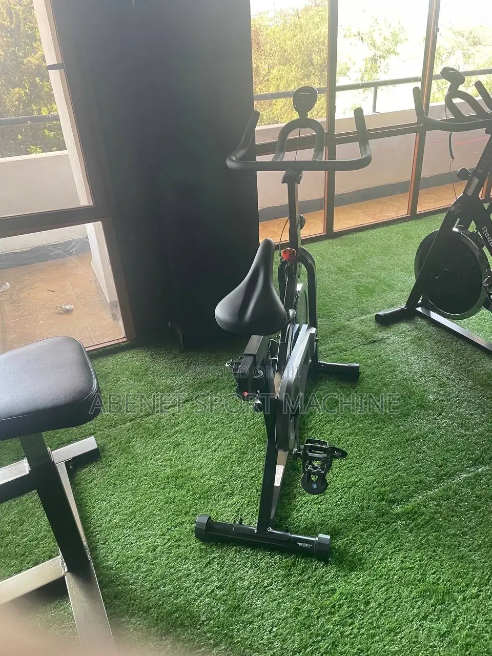 ጂም ሳይሄዱ በቤቶ ስፖርት የሚሰሩበት ዘመናዊ Reebok Sprint Exercise Bike