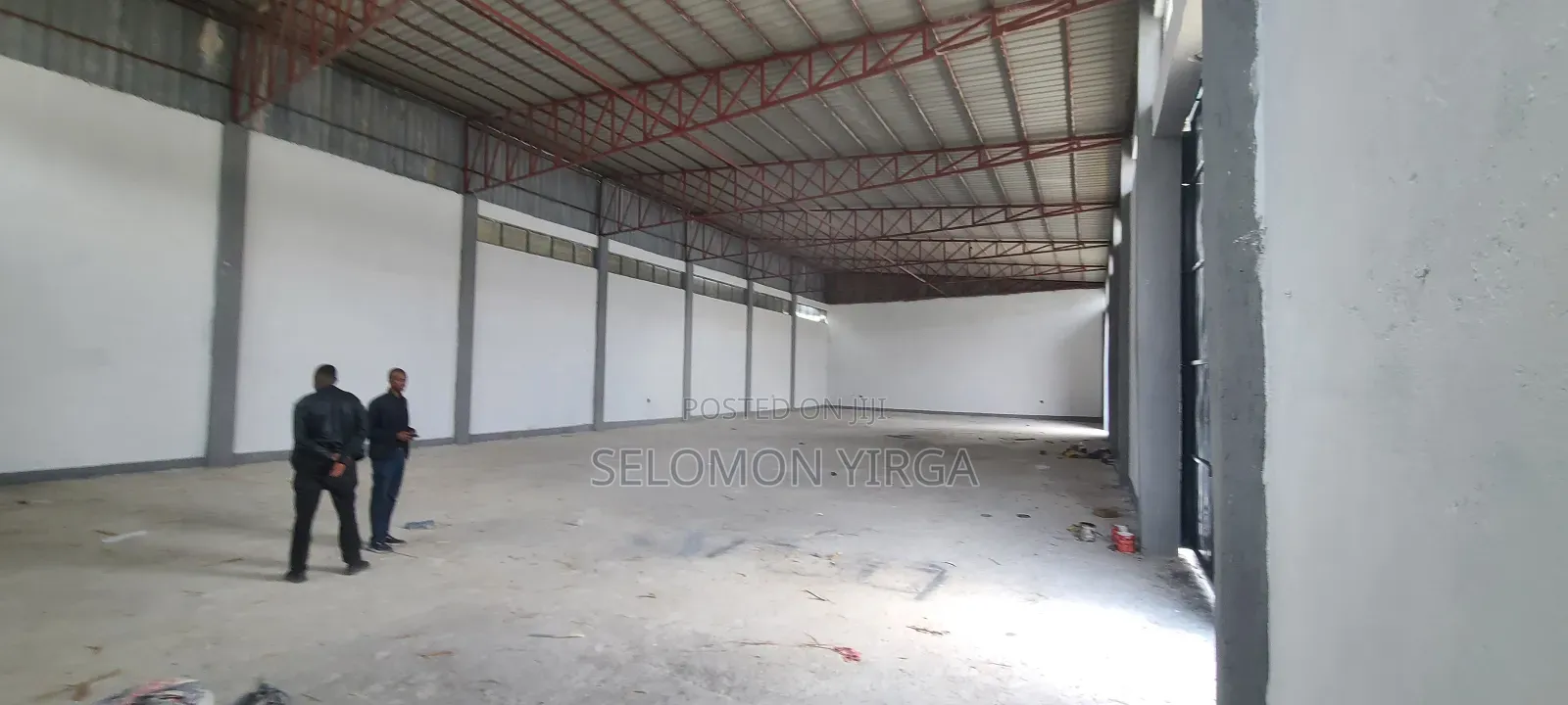 ለክሬይ የቀረበ መጋዘን ነዉ