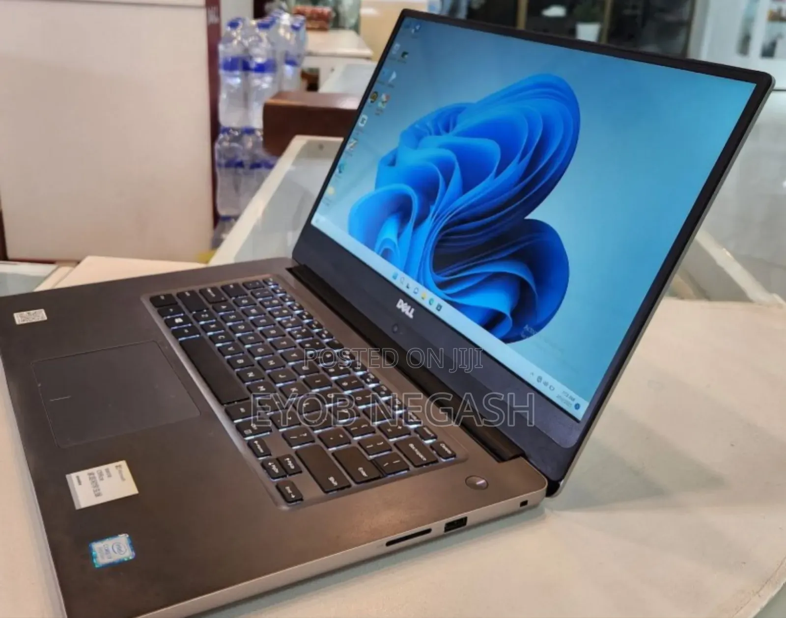 New Laptop Dell Precision 15 3520 16GB Intel Core I7 SSD 256GB