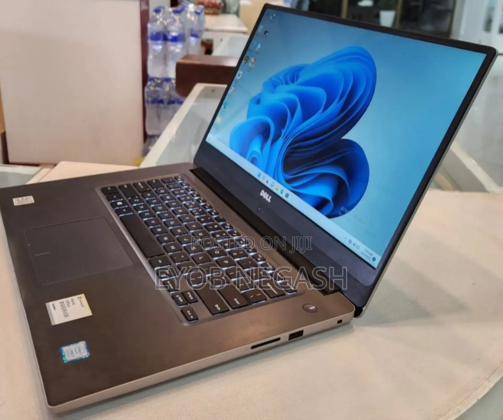 New Laptop Dell Precision 15 3520 16GB Intel Core I7 SSD 256GB