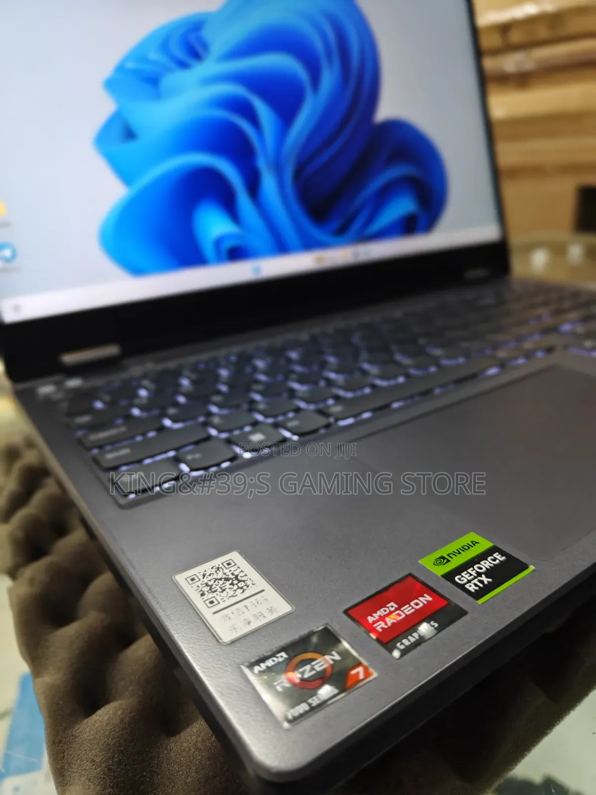 New Laptop Lenovo Legion 5 16GB AMD Ryzen 7 SSD 512GB
