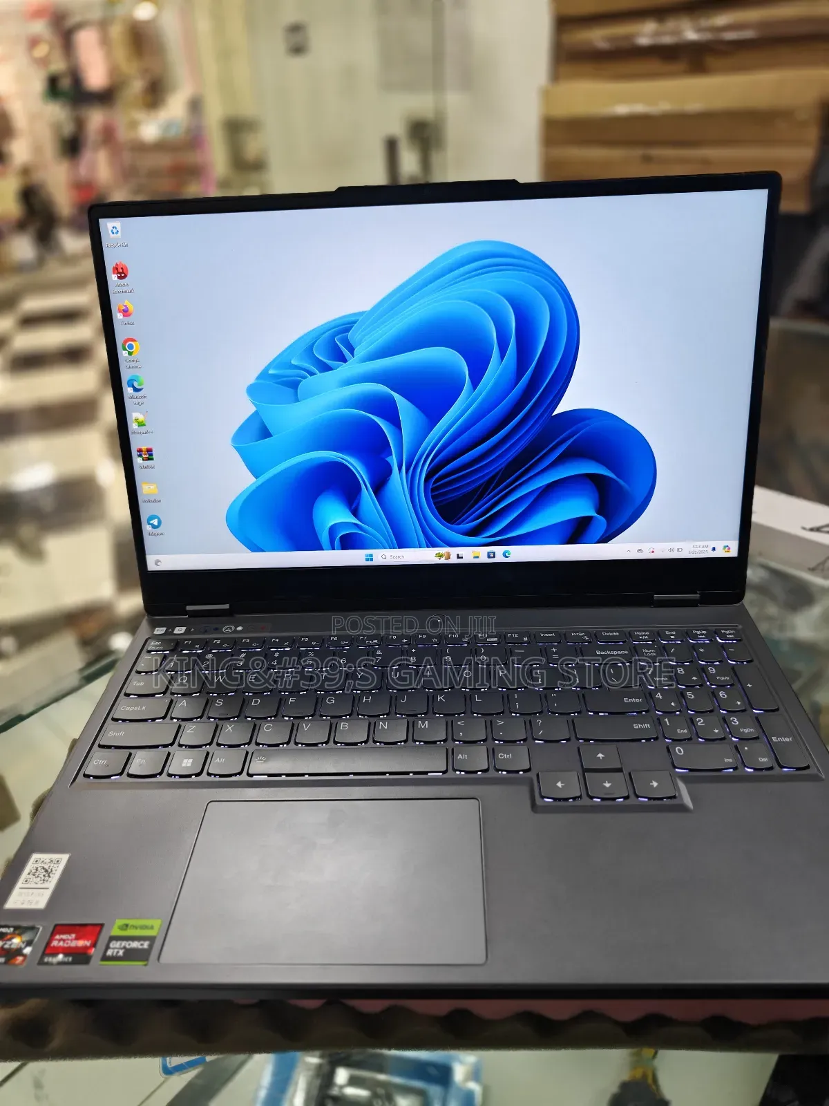 New Laptop Lenovo Legion 5 16GB AMD Ryzen 7 SSD 512GB