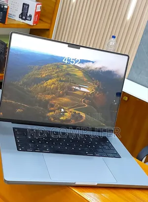 New Laptop Apple MacBook Pro 2021 M1 16GB Apple M1 Pro SSD 1T