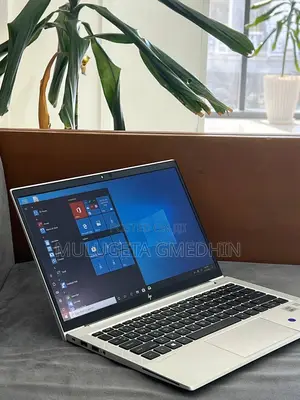 Photo - New Laptop HP EliteBook 830 16GB Intel Core I5 SSD 512GB