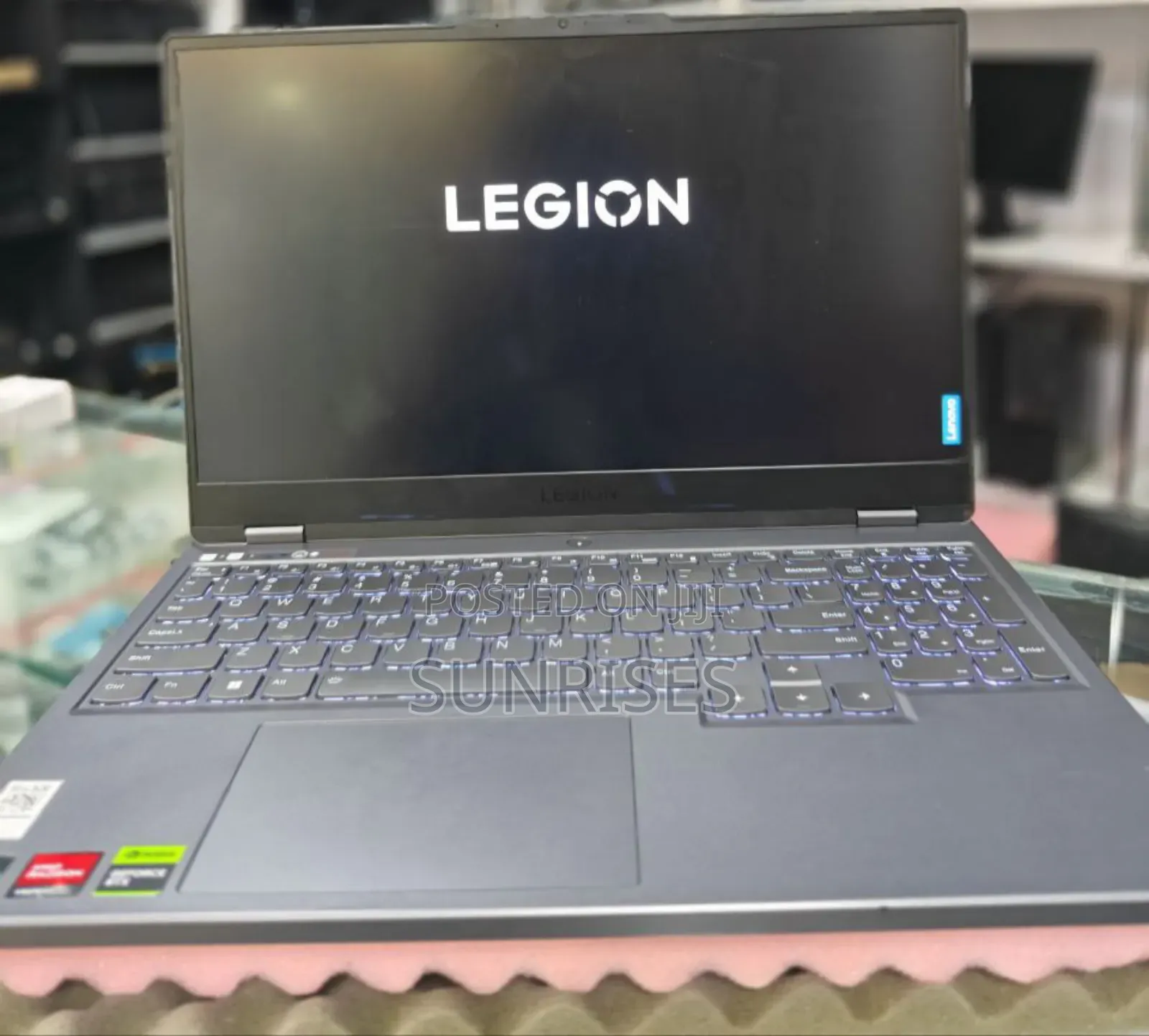 New Laptop Lenovo Legion 5 16GB AMD Ryzen 7 SSD 512GB