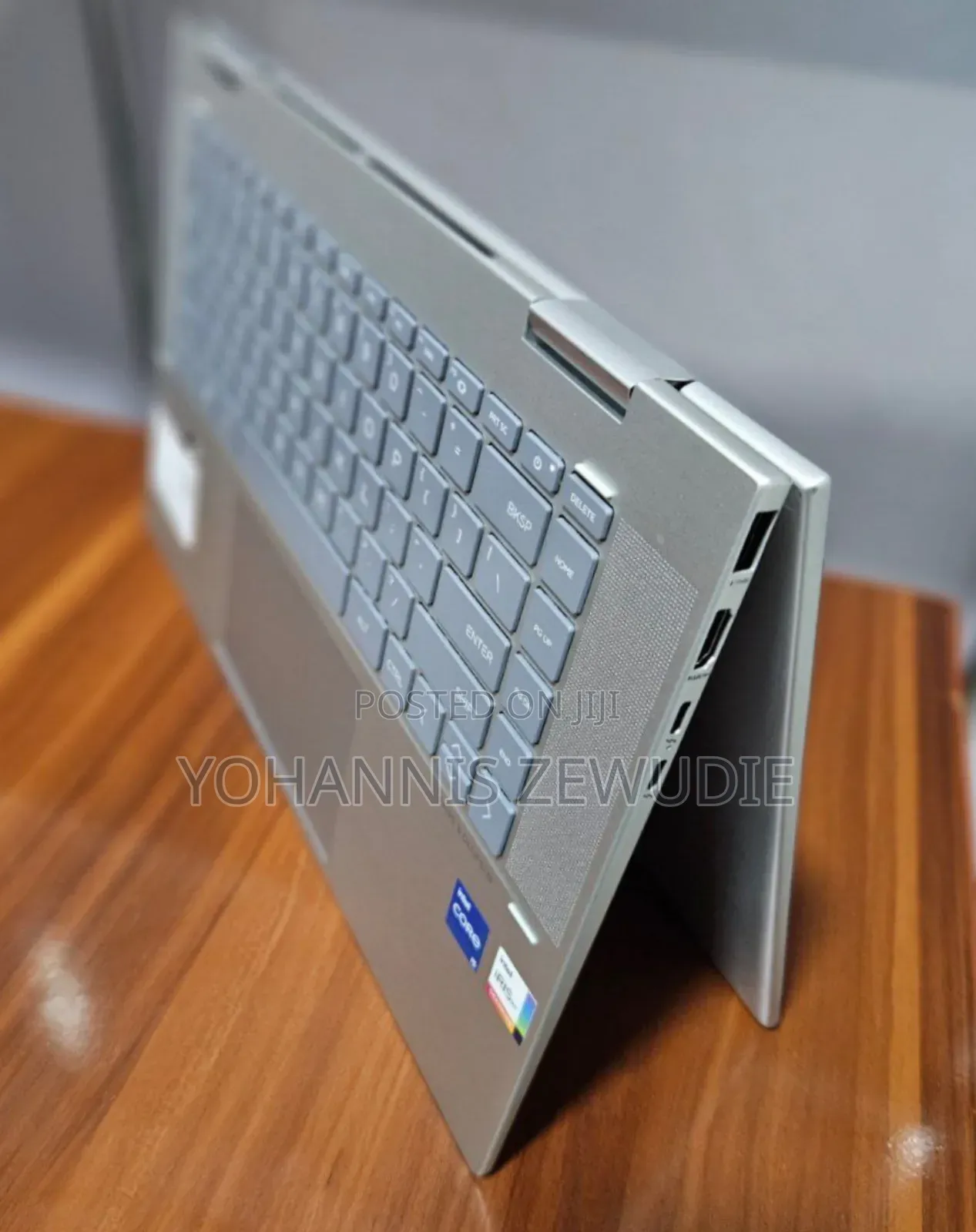 New Laptop HP Envy X360 8GB Intel Core I5 SSD 512GB