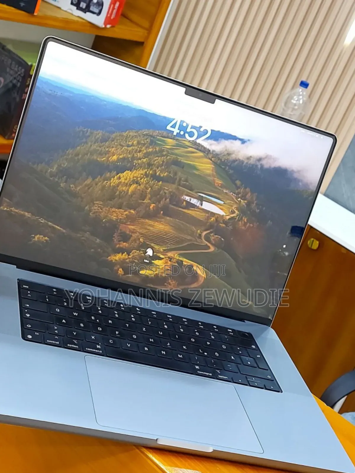 New Laptop Apple MacBook Pro M1 16GB Apple M1 Pro SSD 1T