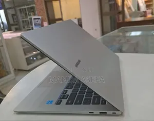 New Laptop Samsung 4GB Intel Pentium SSD 128GB