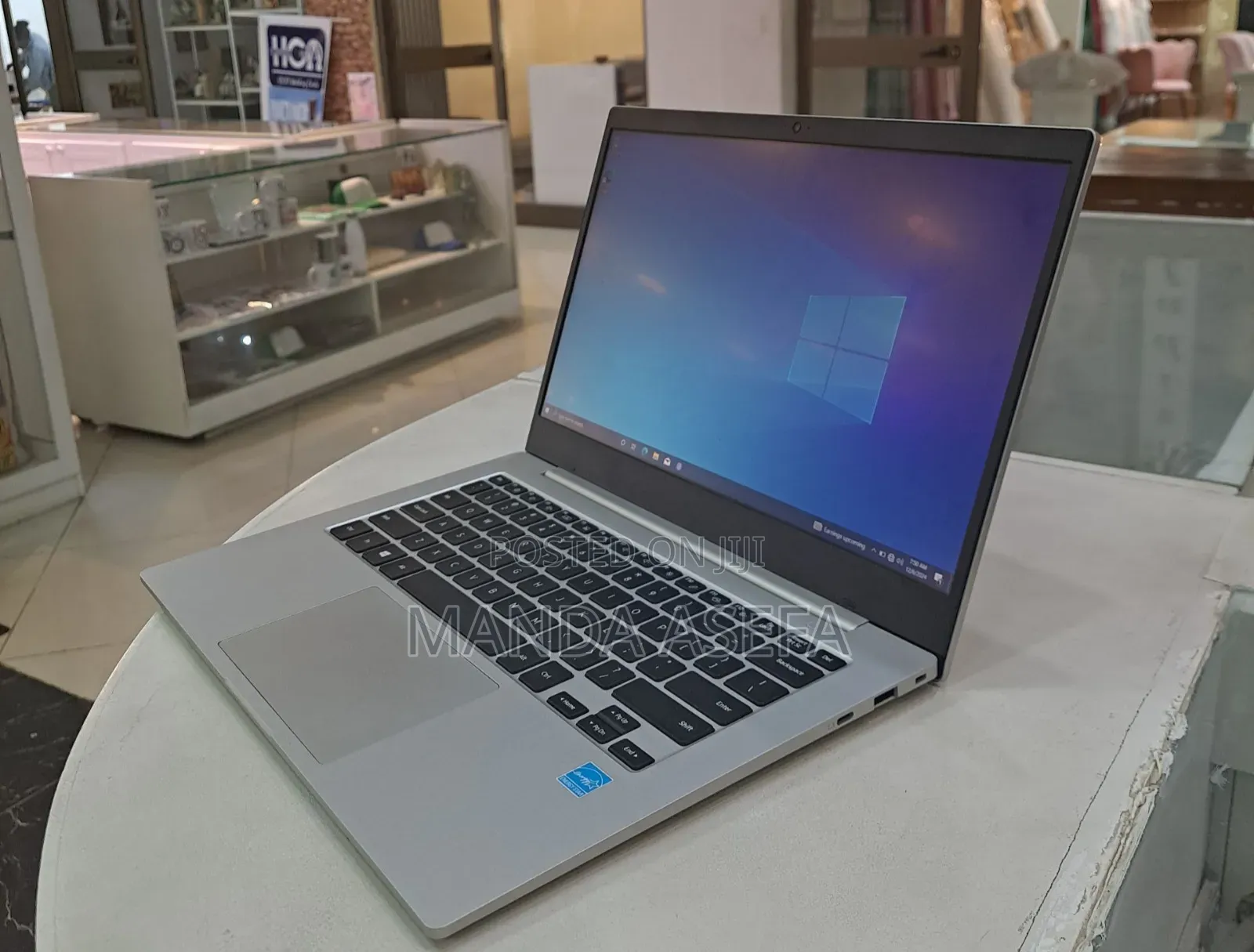 New Laptop Samsung 4GB Intel Pentium SSD 128GB