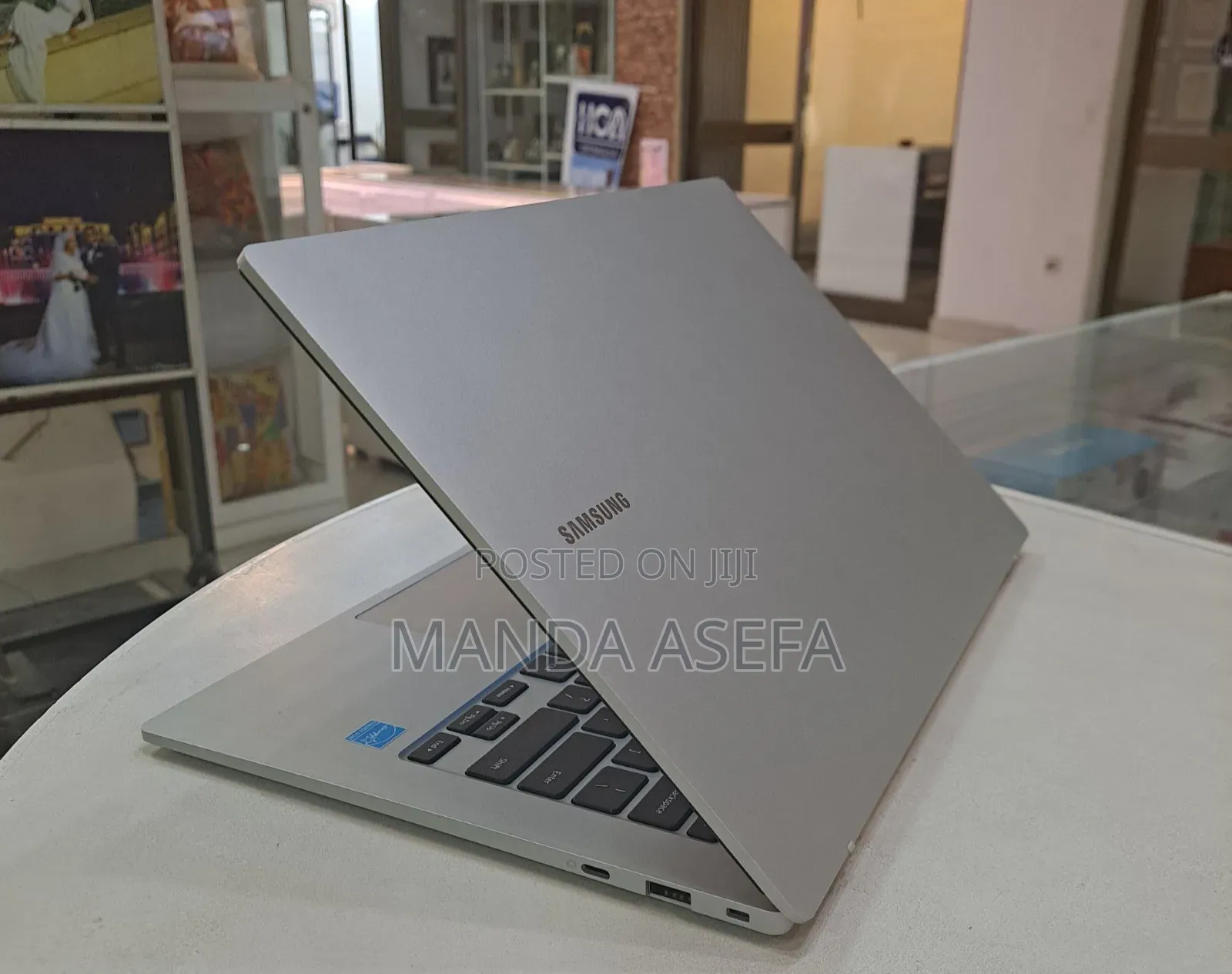 New Laptop Samsung 4GB Intel Pentium SSD 128GB