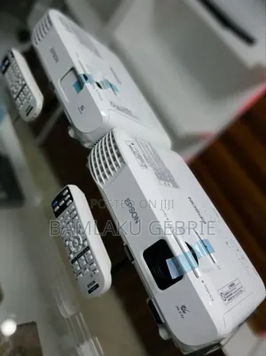 Photo - Epson Projector With Bag Remote Model Nam