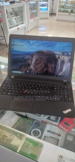 Photo - New Laptop Lenovo ThinkPad E570 8GB Intel Core I5 HDD 500GB