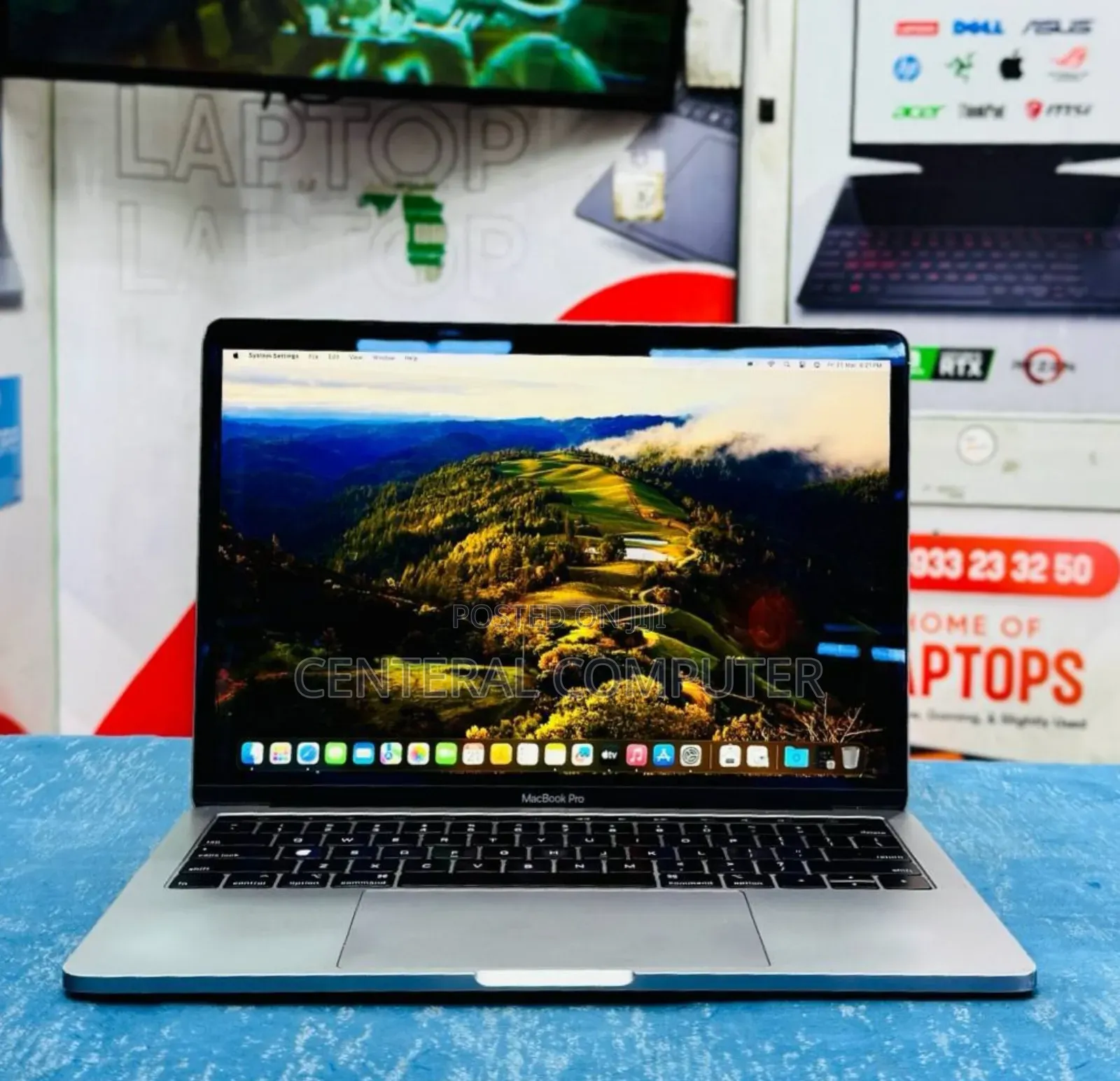 New Laptop Apple MacBook Pro 2019 8GB Intel Core I5 SSD 256GB