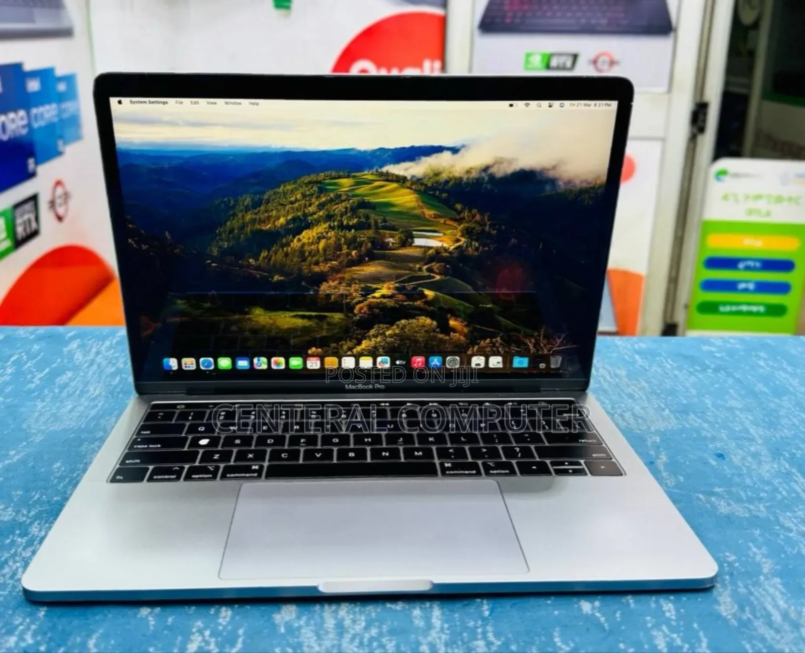 New Laptop Apple MacBook Pro 2019 8GB Intel Core I5 SSD 256GB