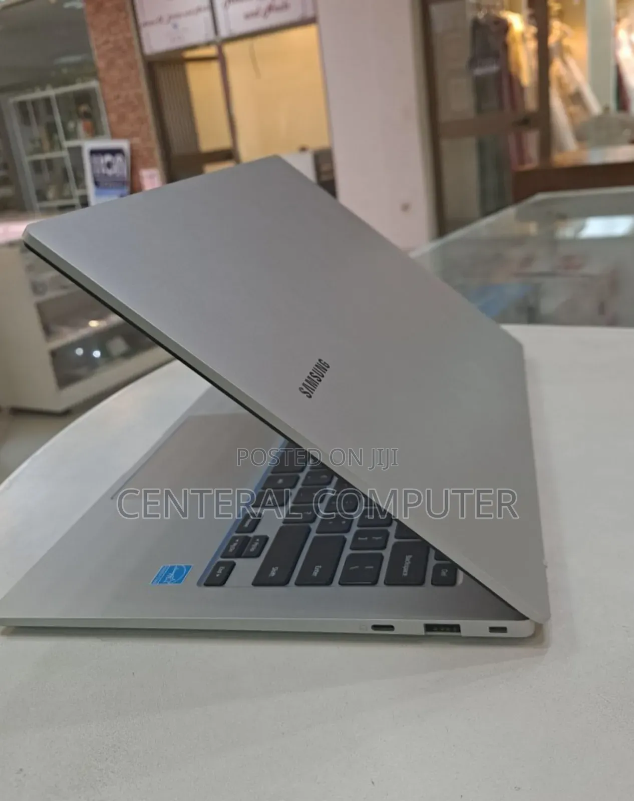 New Laptop Samsung Galaxy Book 2 4GB Intel Pentium SSD 128GB