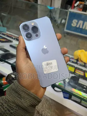 Photo - Apple iPhone 13 Pro Max 128 GB Blue