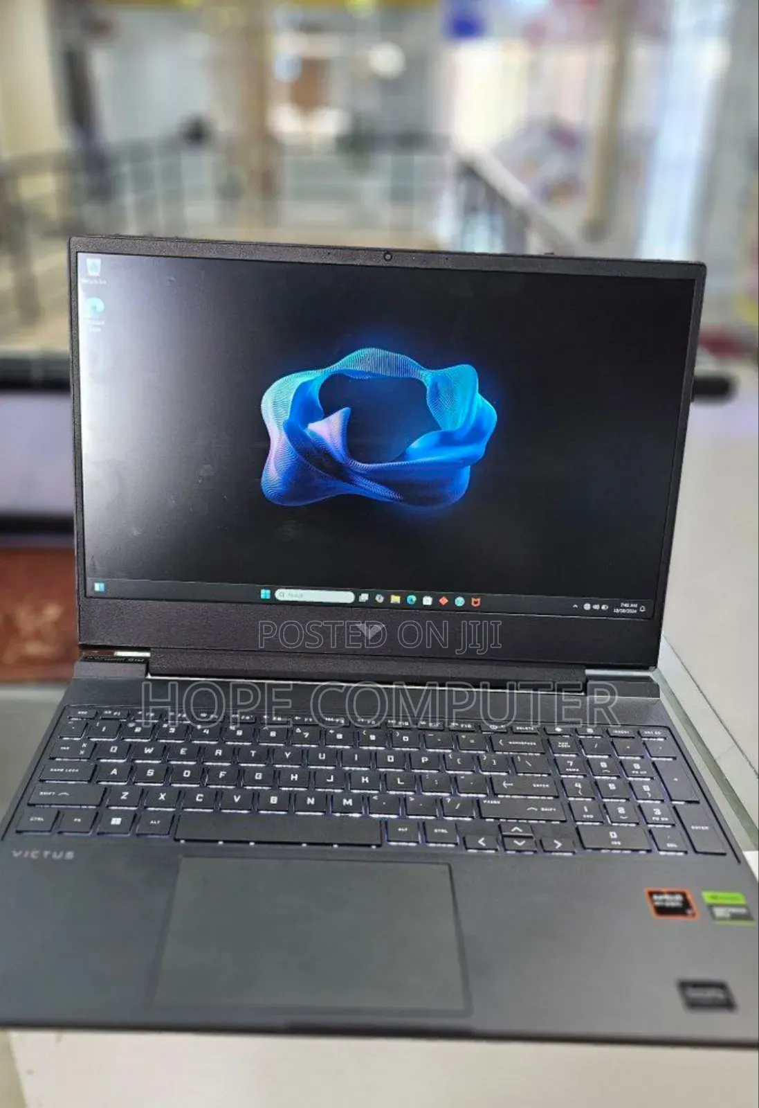 New Laptop HP Victus 15 16GB AMD Ryzen 7 SSD 1T