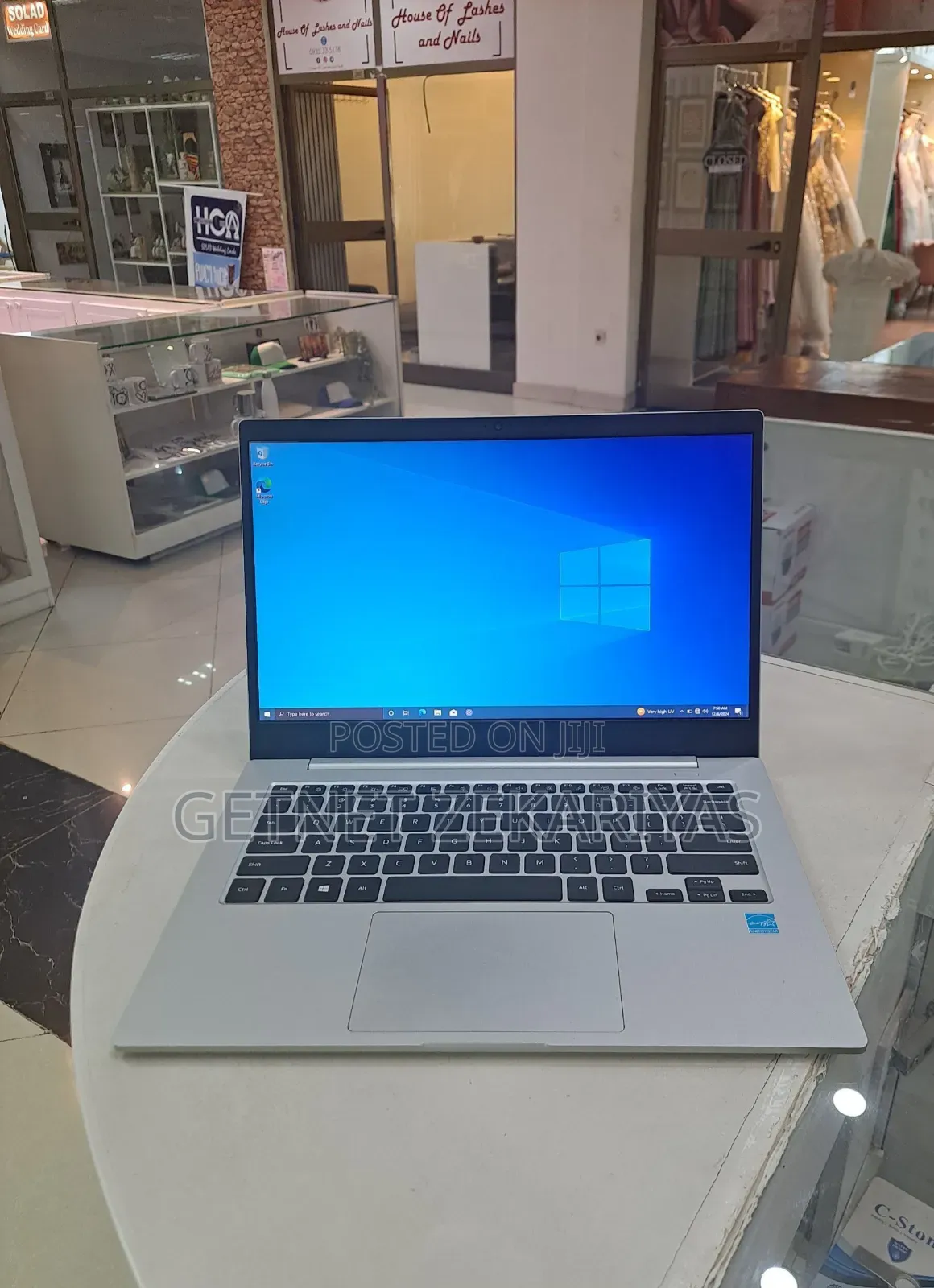 New Laptop Samsung 4GB Intel Pentium SSD 128GB