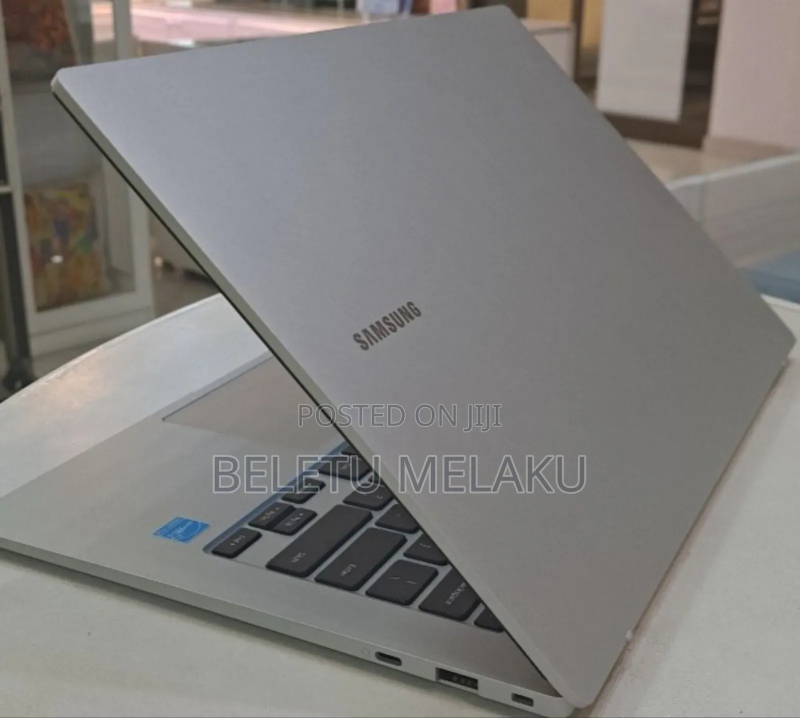 New Samsung Galaxy Book 2 8GB Qualcomm Snapdragon X Plus SSD 128GB