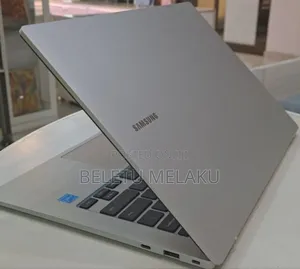 New Samsung Galaxy Book 2 8GB Qualcomm Snapdragon X Plus SSD 128GB