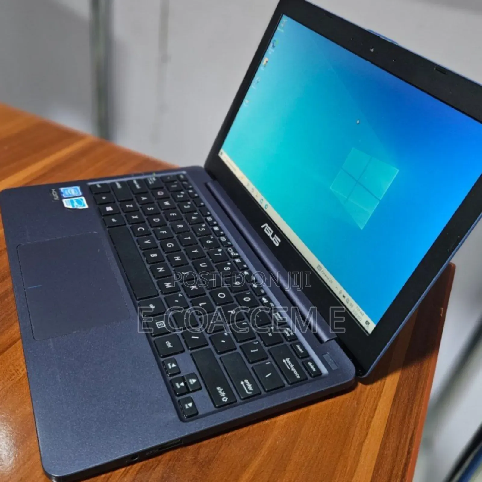 Laptop Asus 4GB Intel Celeron SSD 32GB