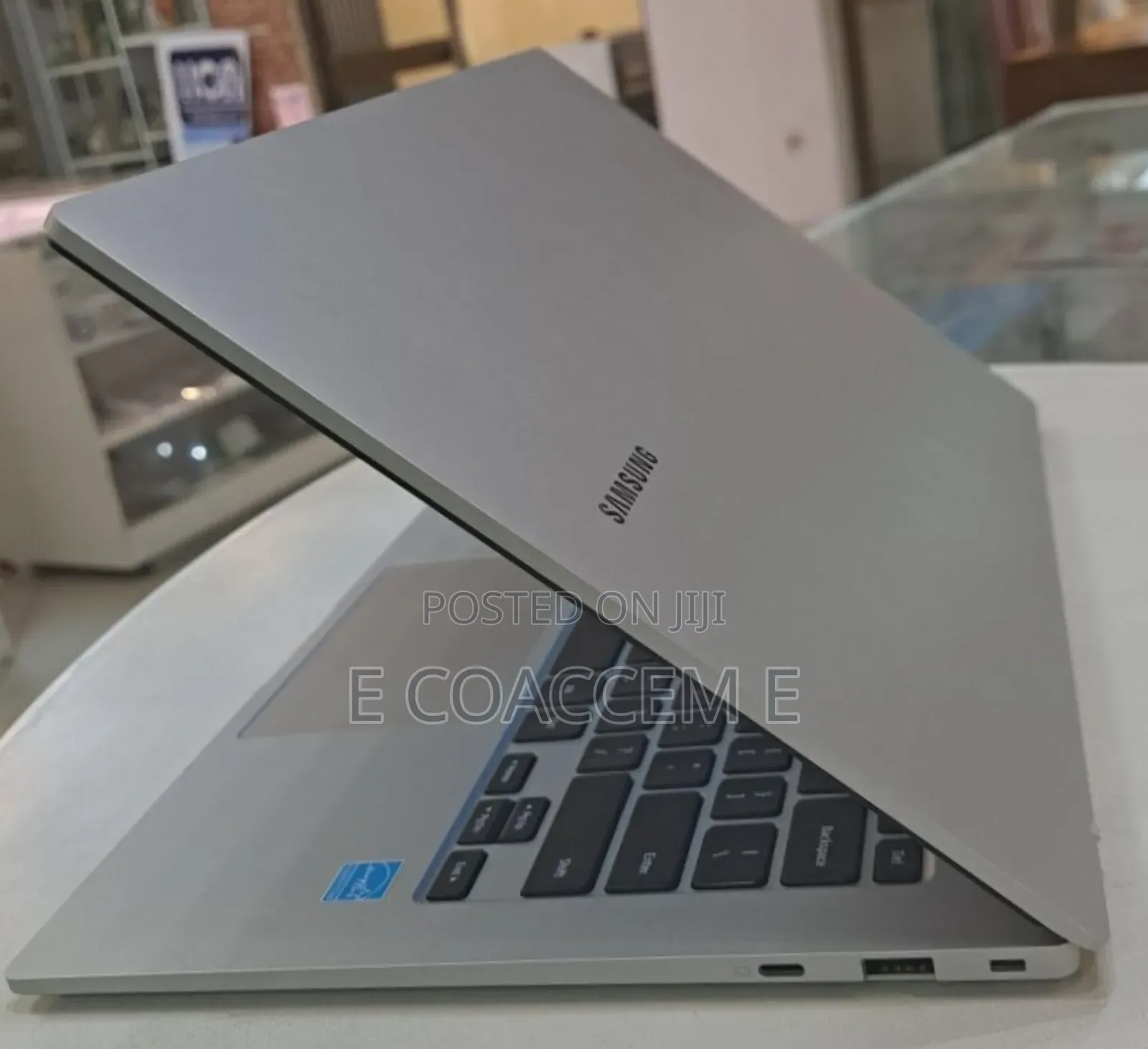 Laptop Samsung 4GB Qualcomm Snapdragon X Plus SSD 128GB