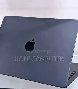 New Laptop Apple MacBook Air 2024 M3 13-Inch 8GB Apple M3 SSD 512GB