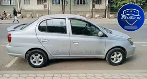 Toyota Platz 2005 Silver