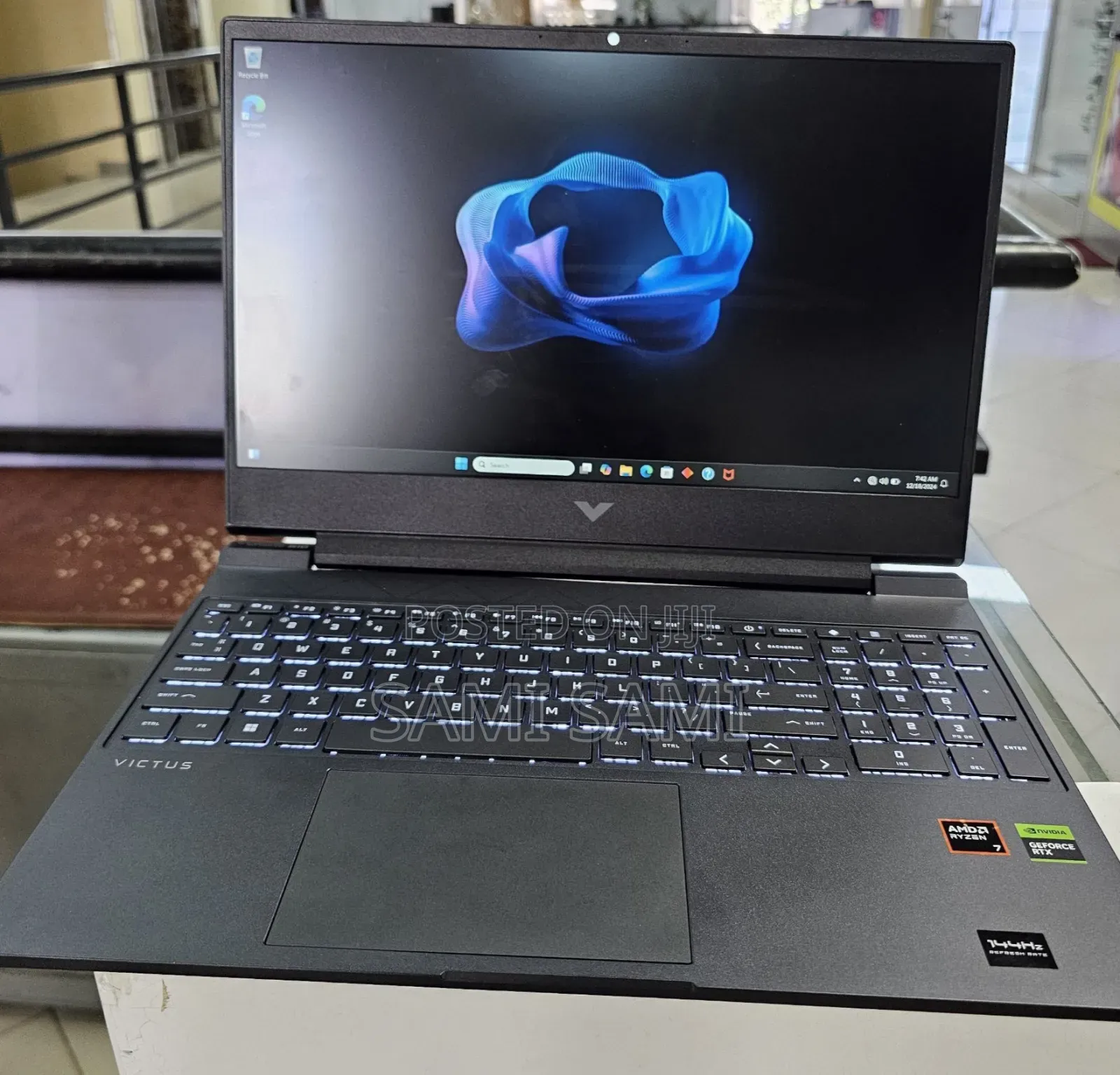 New Laptop HP Victus 16 16GB AMD Ryzen 7 SSD 1T