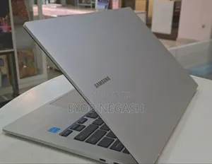 Photo - New Laptop Samsung Galaxy Book 2 4GB SSD 512GB